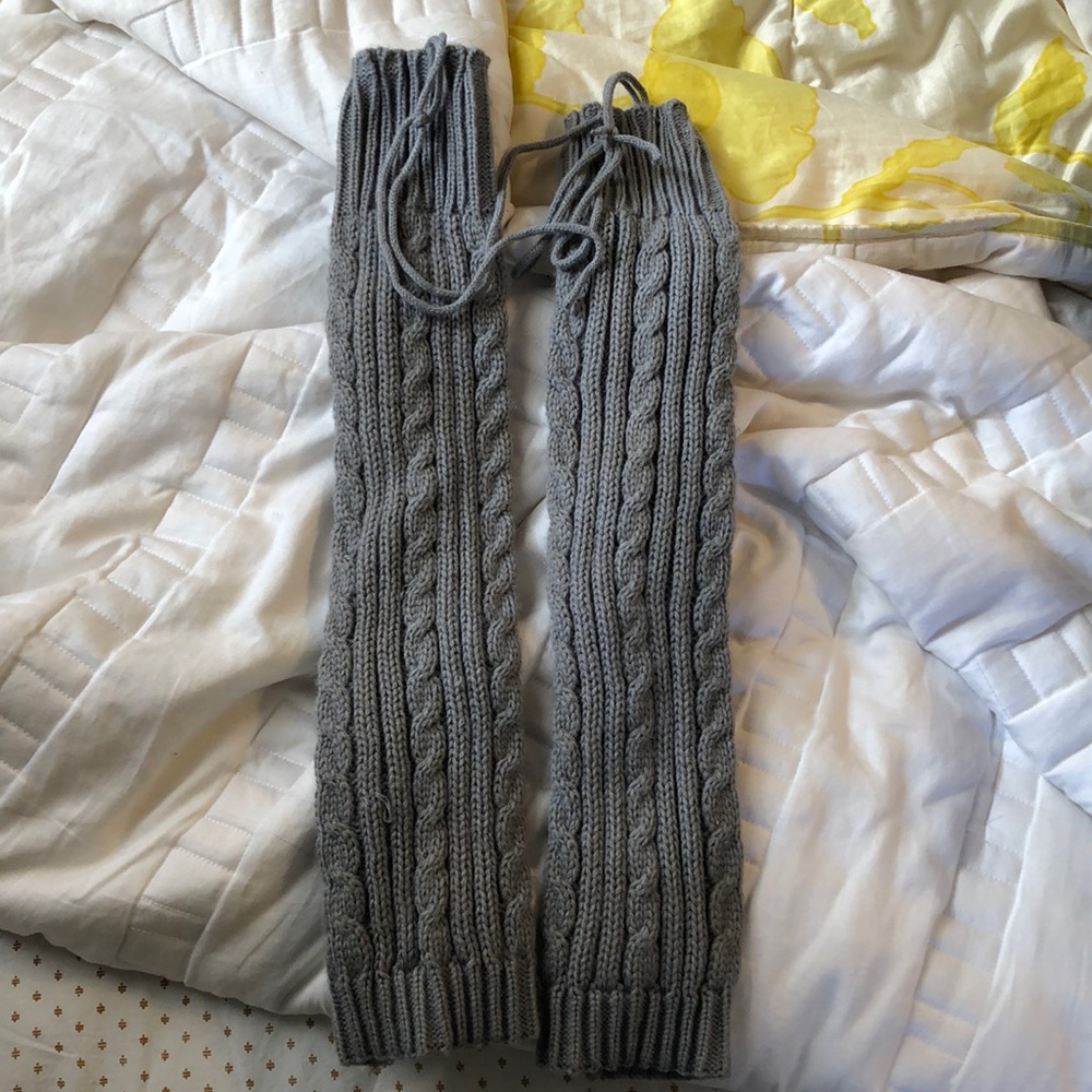 Aran knit gray leg warmers